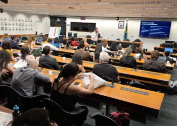Pesquisadores debatem em Brasília o papel da comunicação pública
