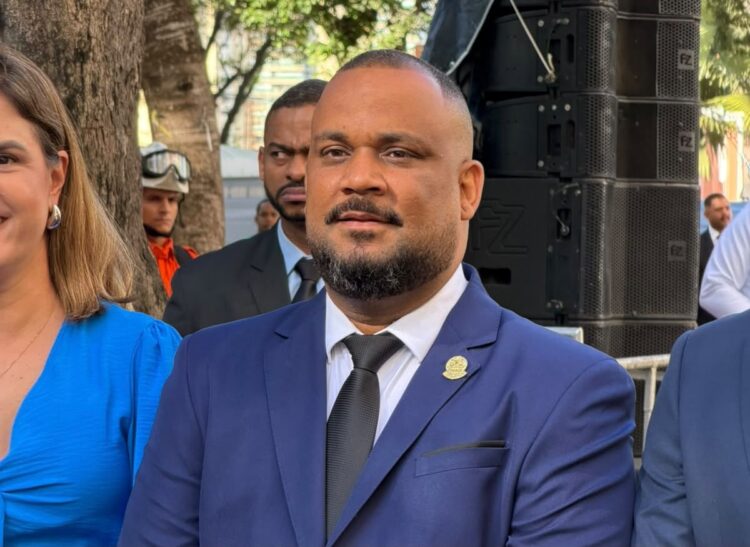 Vereador propõe uso de energia solar na iluminação de praças, escolas e equipamentos públicos de Salvador