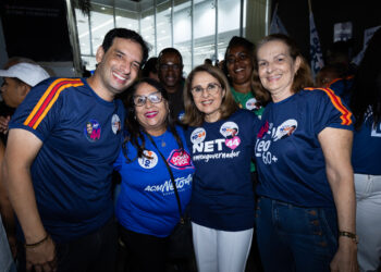 Leo Prates inaugura comitê em Lauro de Freitas com presença da mãe de ACM Neto