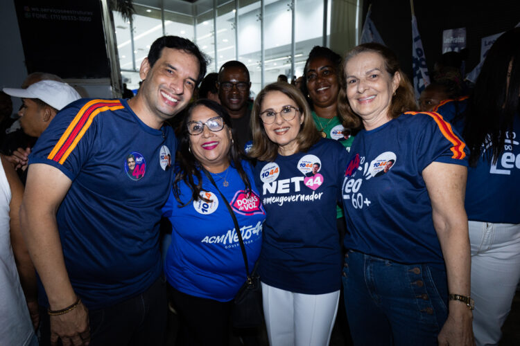 Leo Prates inaugura comitê em Lauro de Freitas com presença da mãe de ACM Neto
