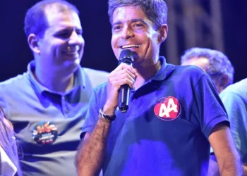 ACM Neto chega a 47% e amplia vantagem sobre Jerônimo em nova pesquisa na Bahia