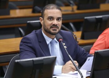 Capitão Alden protocola representação contra coronel da PM após críticas sobre pichações em Juazeiro