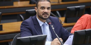 Capitão Alden protocola representação contra coronel da PM após críticas sobre pichações em Juazeiro