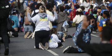 Evangélicos alvo de disputa, mas rejeitam uso eleitoral de igrejas