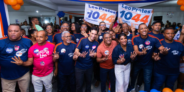 Noite de festa e mobilização marca inauguração do comitê de Leo Prates em Simões Filho