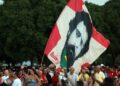 Lula e eleitores idosos se emocionam em “festa de aniversário”