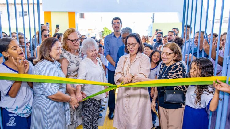 Emília Corrêa inaugura escola municipal com investimento de R$ 7,2 milhões em Aracaju