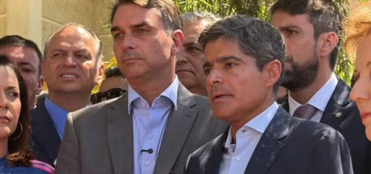 ACM Neto mira mudança no Brasil e se aproxima de Flávio Bolsonaro após nova derrota para o PT na Bahia
