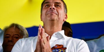 Flávio Bolsonaro prepara primeiro comício em Salvador e aposta em mobilização para avançar na Bahia