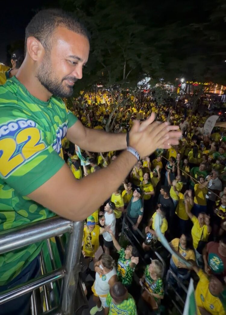 Capitão Alden reforça apoio a Flávio durante ato em Feira