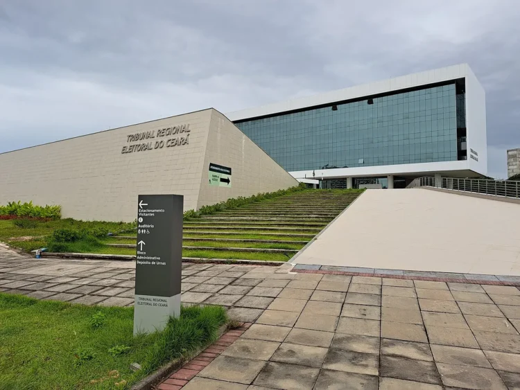 Cerca de 1,8 milhão de votos foram destinados a candidatos com registro indeferido e recursos pendentes