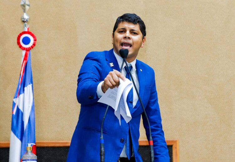 Diego Castro dispara nas urnas e lidera nova composição da ALBA; Prisco também está de volta