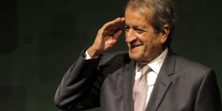 PL de Flávio reconhece vitória de Lula nas eleições