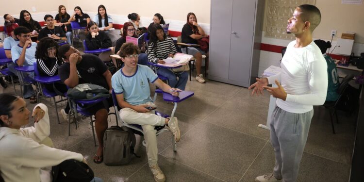 Enem 2026: Inscrito Automaticamente Deve Escolher Idioma da Prova