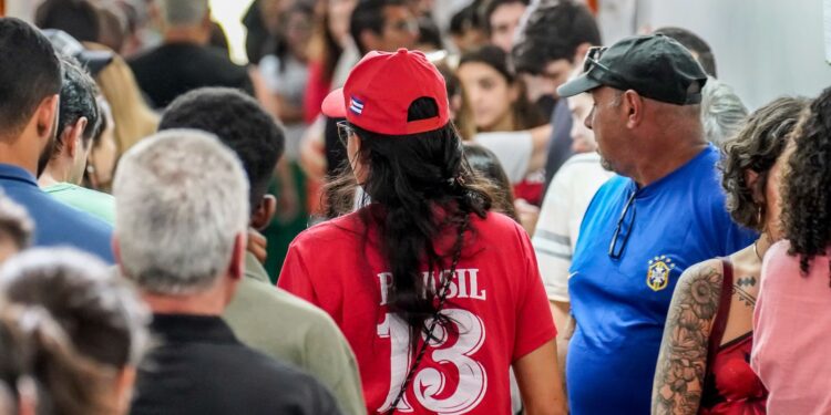 Denúncias de assédio eleitoral no trabalho dispararam 75% após 2º turno