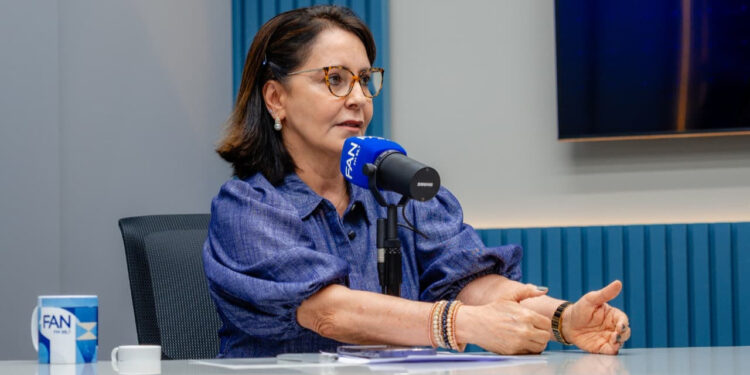 Prefeita Emília Corrêa anuncia retirada da Viação Modelo do sistema de transporte coletivo de Aracaju