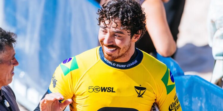 Surfe: Yago Dora, Ítalo Ferreira e Medina avançam às quartas em Peniche